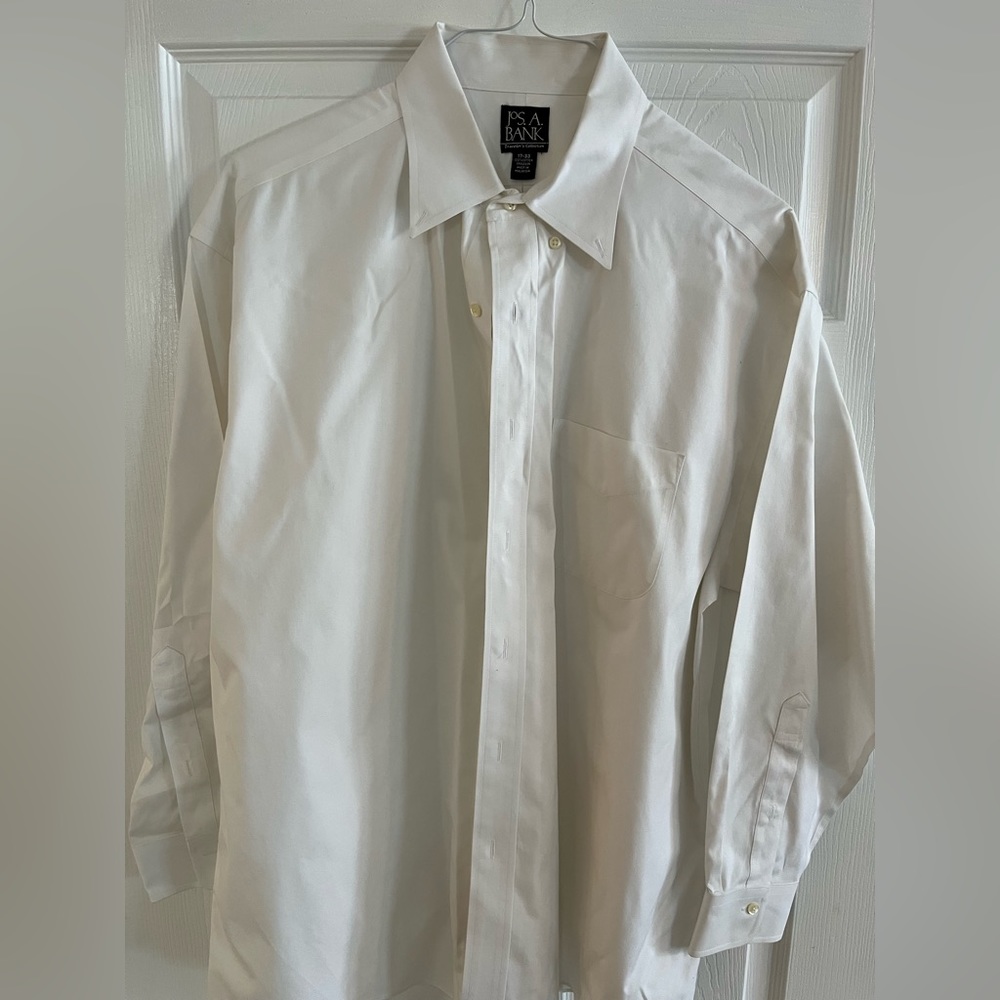 Men’s Jos.A.Bank Dress shirt 17-33.